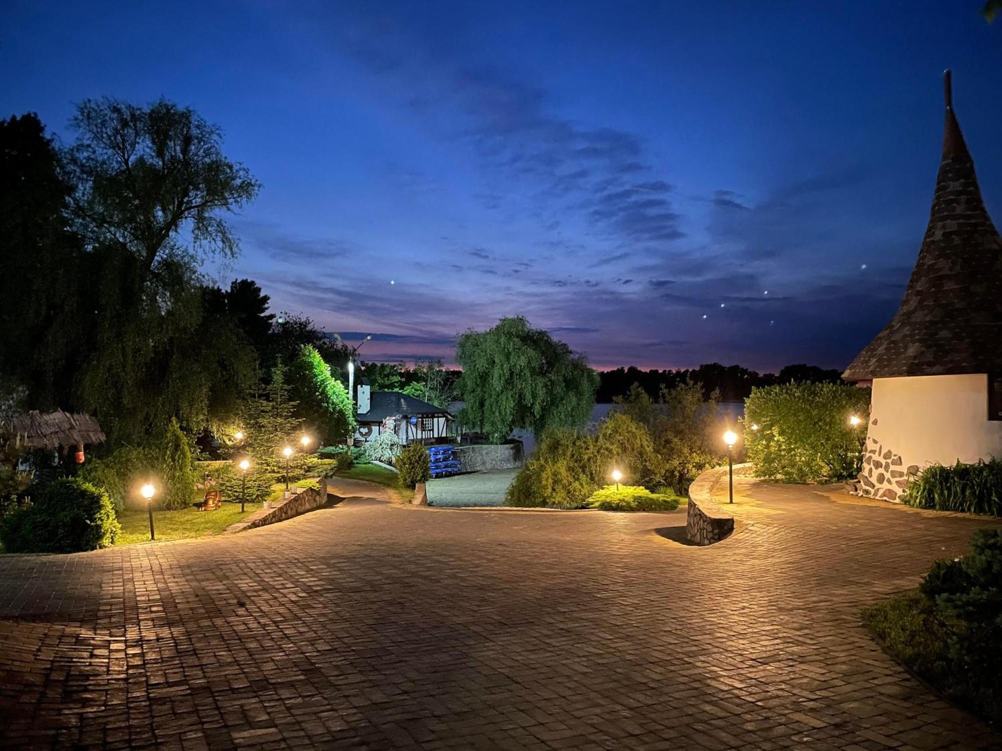Mayak Resort Kam'yani Potoky Esterno foto