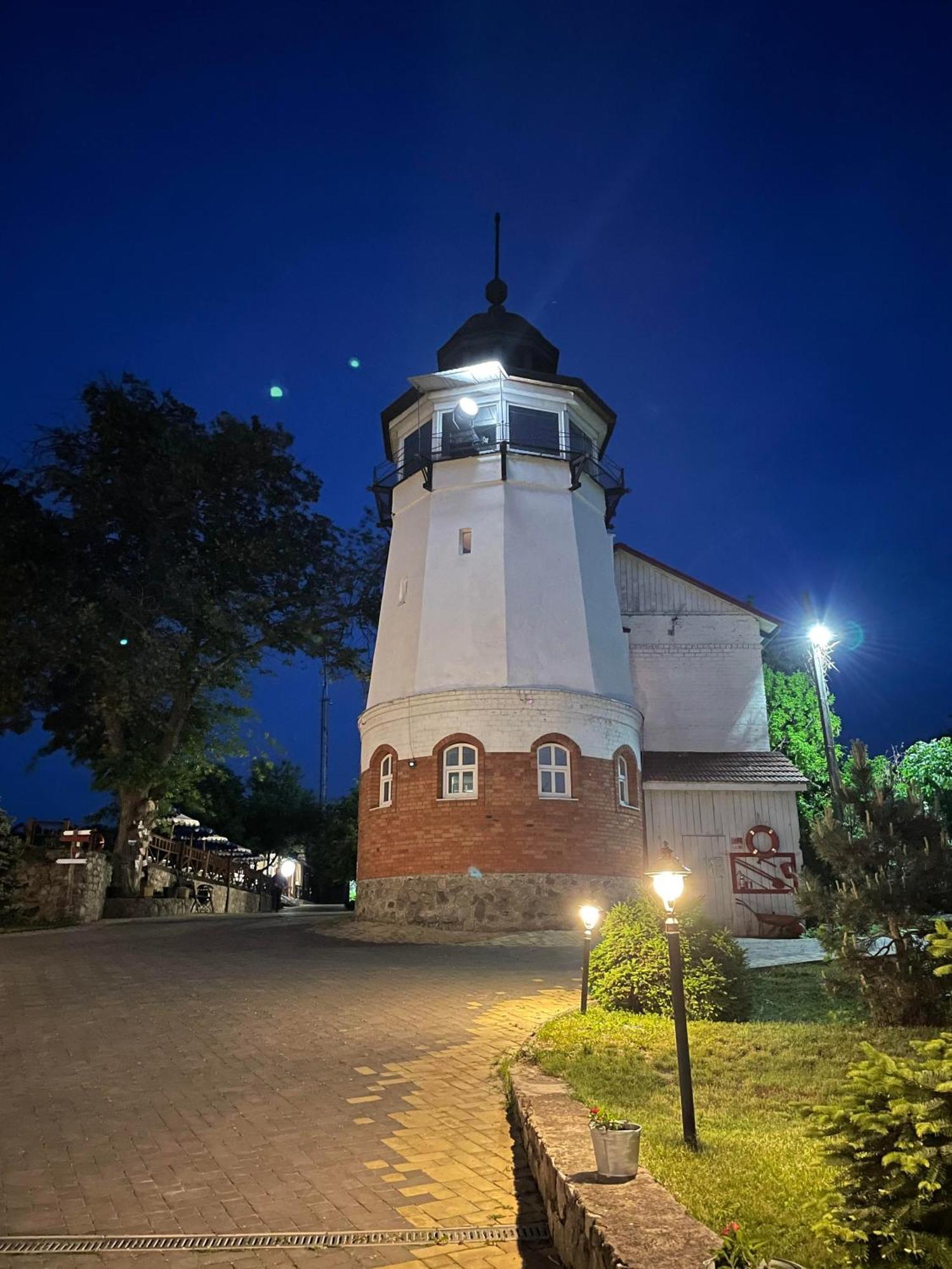 Mayak Resort Kam'yani Potoky Esterno foto