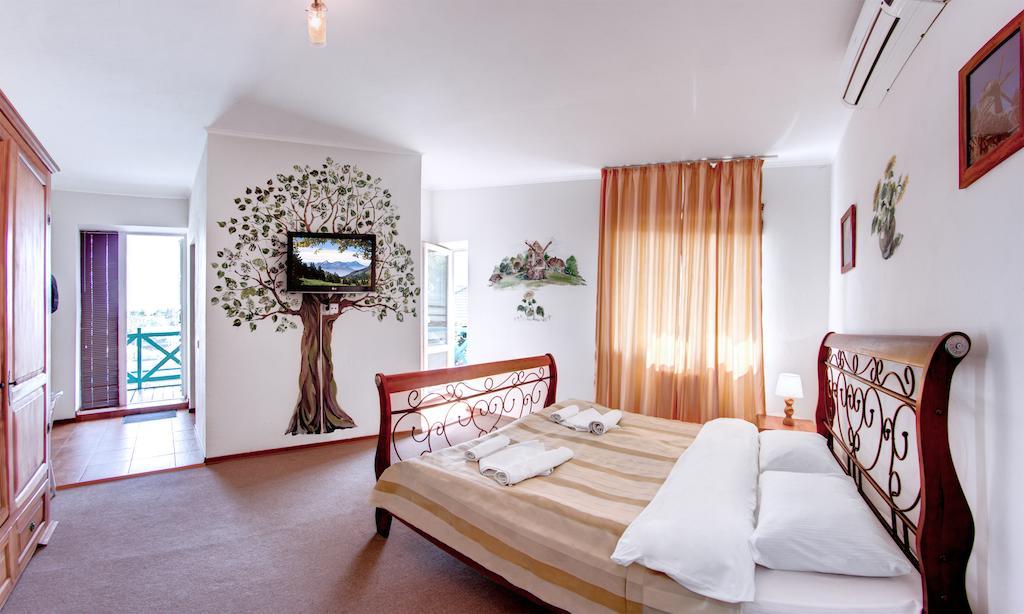 Mayak Resort Kam'yani Potoky Camera foto